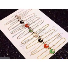 Гривна Amulette de Cartier със 7 цветни камъка в жълто злато, бяло злато и розово злато