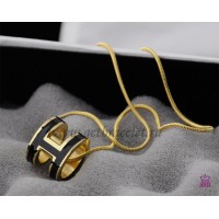 Хермес 3D Pop “H“лого Змийска кост Черно колие в жълто злато