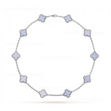 Дълго колие Van Cleef Arpels Magic Alhambra с 10 мотива, висулка от бяло злато и халцедон