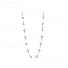 Дълго колие Van Cleef Arpels Magic Alhambra с 20 мотива, висулка от бяло злато и халцедон