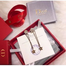 Пролетно-есенни дълги обеци Dior с месингова звезда и CD мотив, бели перли