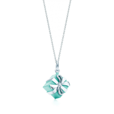  Сребърно колие Tiffany Blue Box Charm за жени
