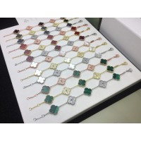 Гривна Van Cleef Arpels Alhambra с 5 мотива, седеф и диамант